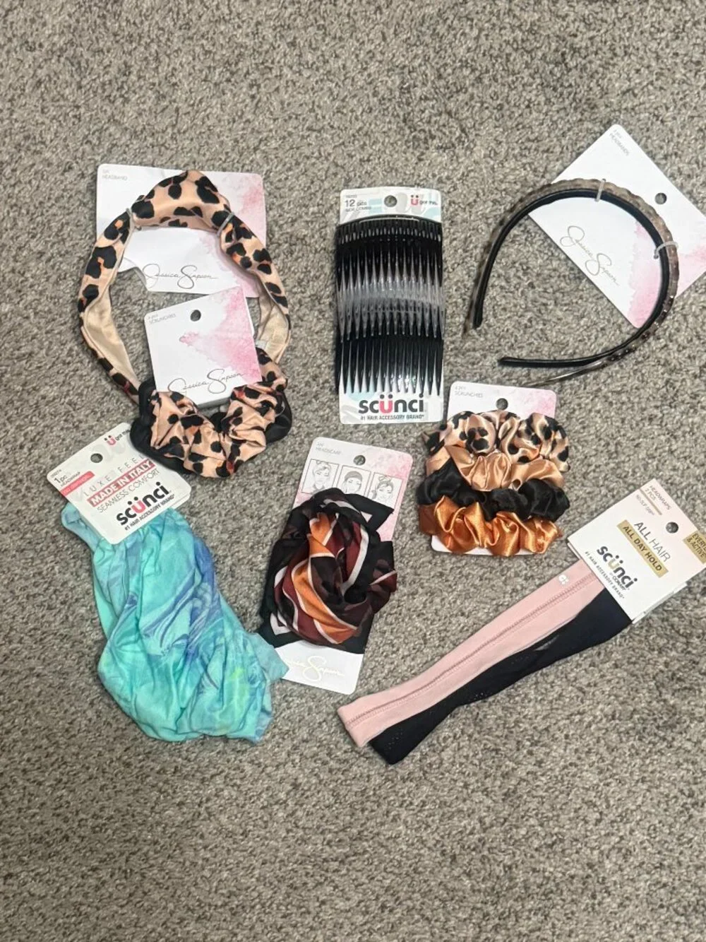 NEW! Lot of 25 Pieces of Hair Accessories Scunci & Jessica Simpson (My #10)